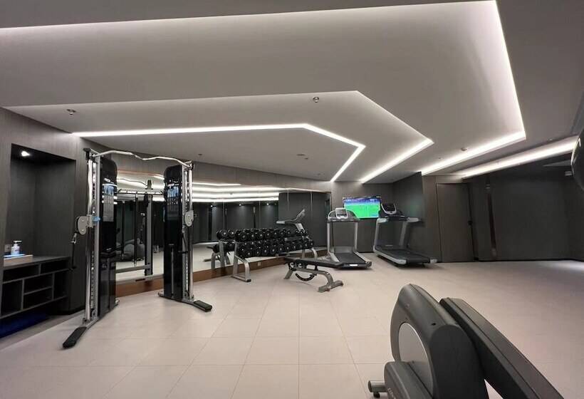 Howard Johnson Paragon Hotel Beijing Central