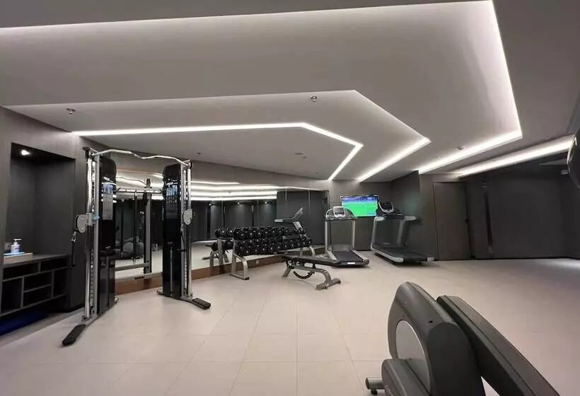 Howard Johnson Paragon Hotel Beijing Central