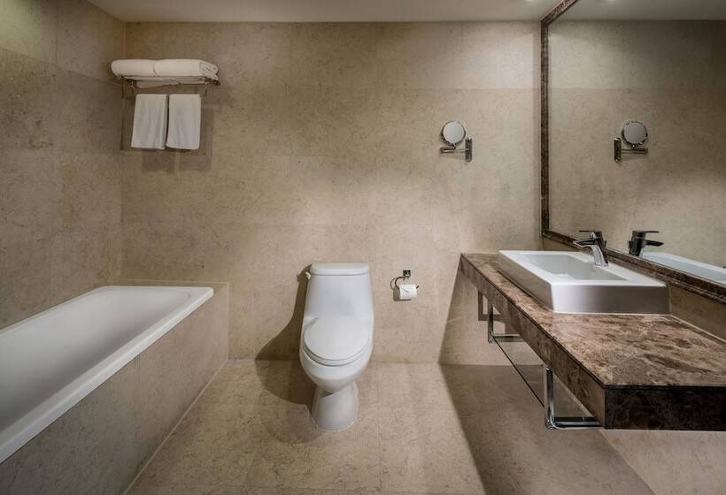 Howard Johnson Paragon Hotel Beijing Central