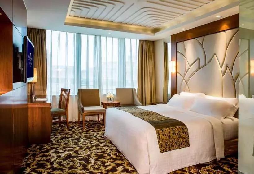 Howard Johnson Paragon Hotel Beijing Central