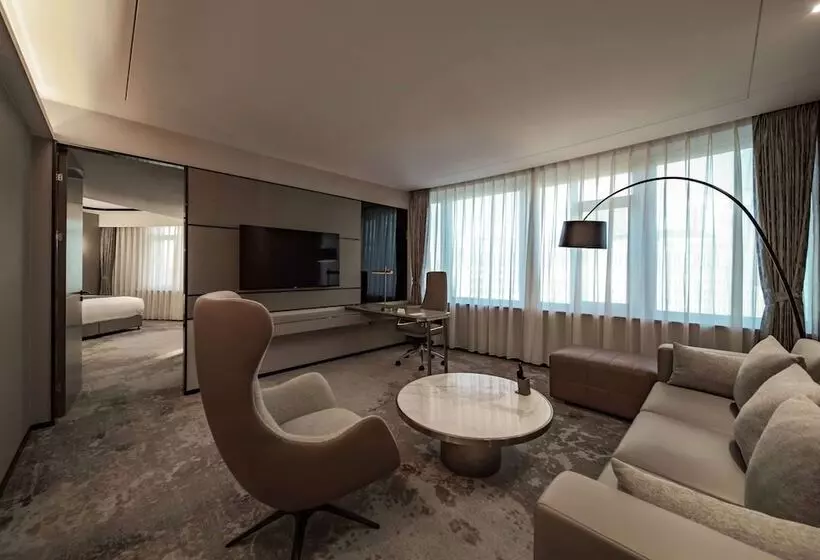 Howard Johnson Paragon Hotel Beijing Central