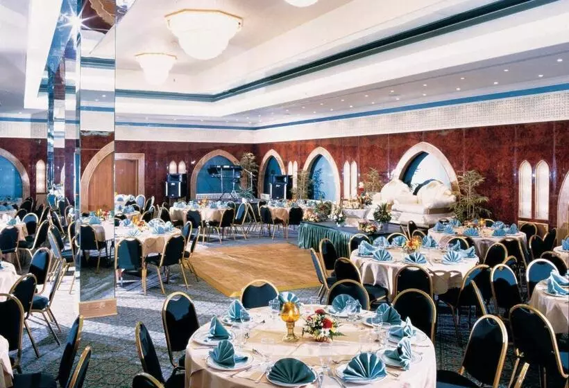 هتل Lou Lou A Beach Resort Sharjah