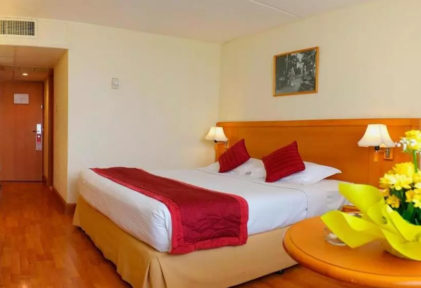 هتل Lou Lou A Beach Resort Sharjah