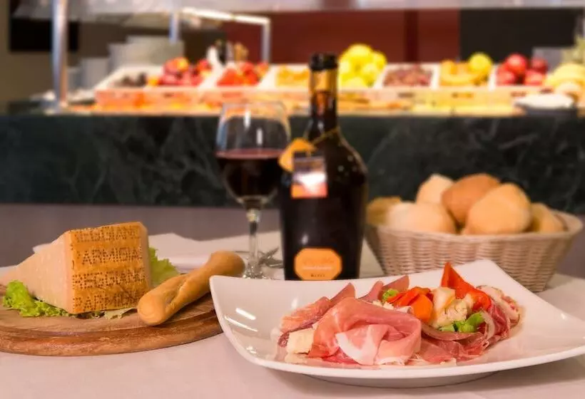 فندق Parma & Congressi