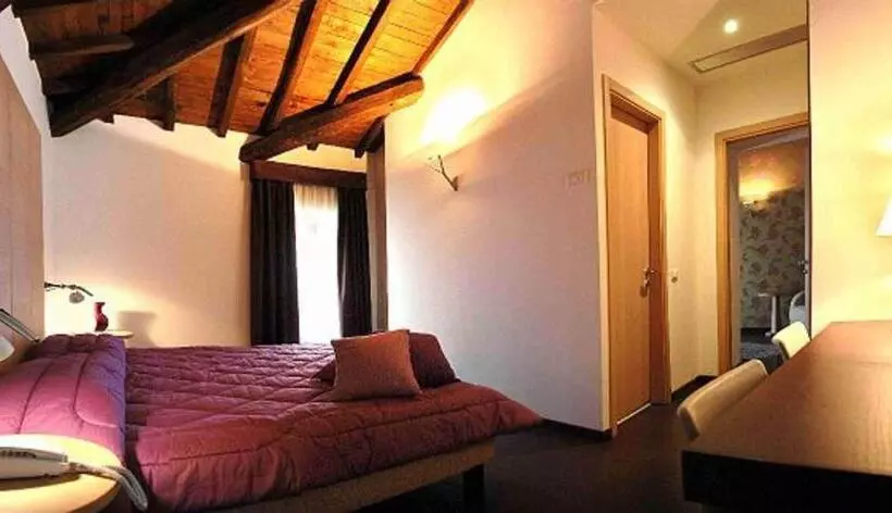 Отель Relais Villa d'Assio