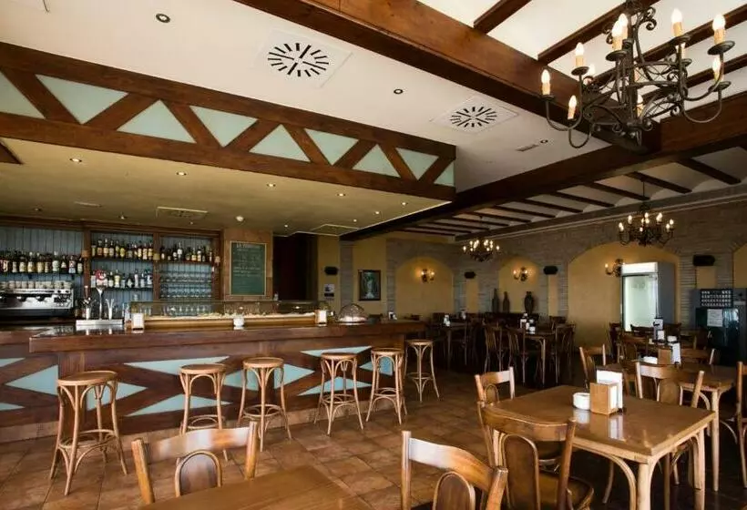 Отель Senator Águilas