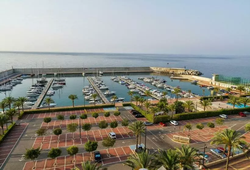 Отель Senator Águilas