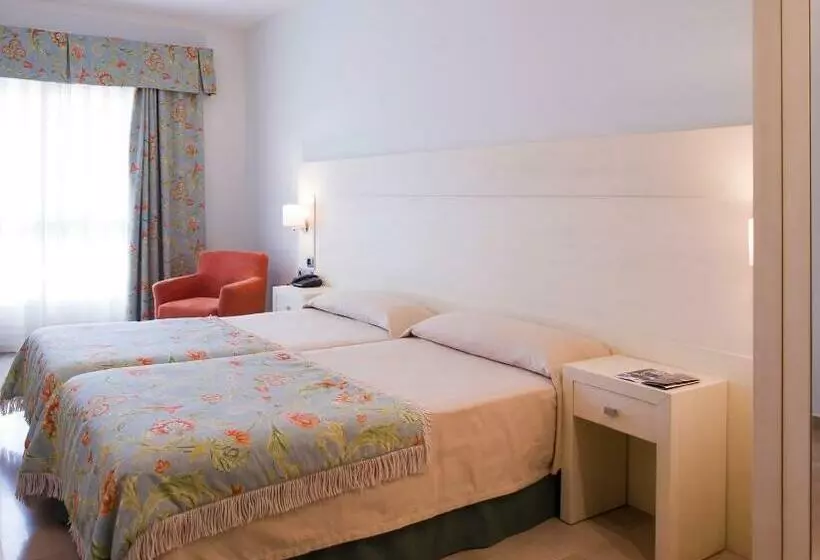 Отель Senator Águilas