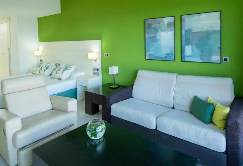 Отель Senator Águilas