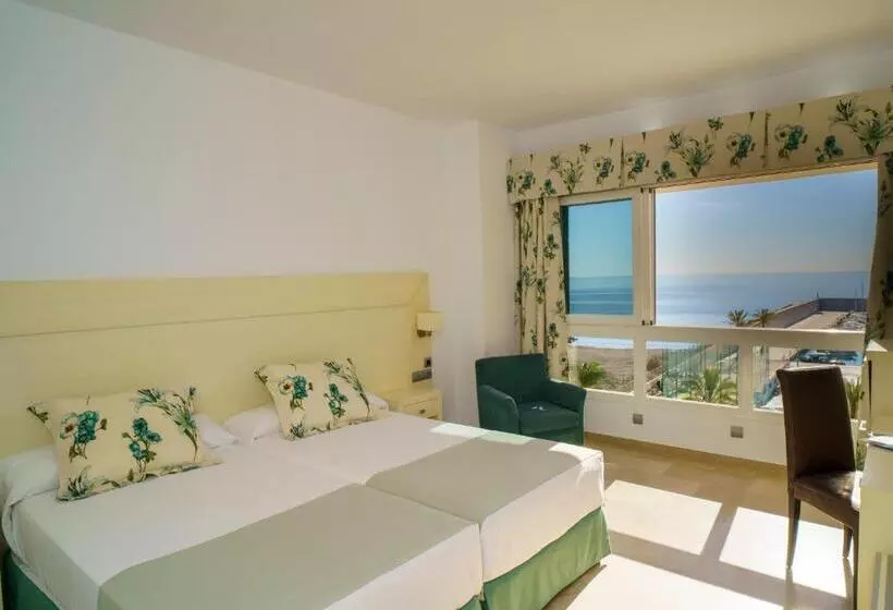 Отель Senator Águilas