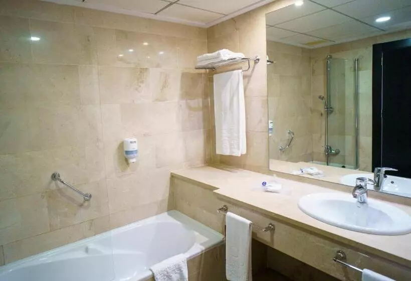 Отель Senator Águilas