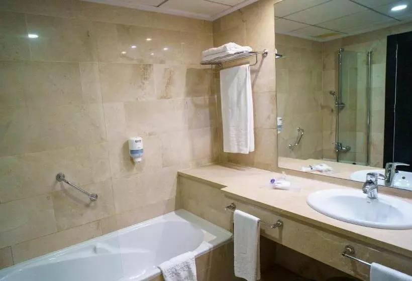 Отель Senator Águilas