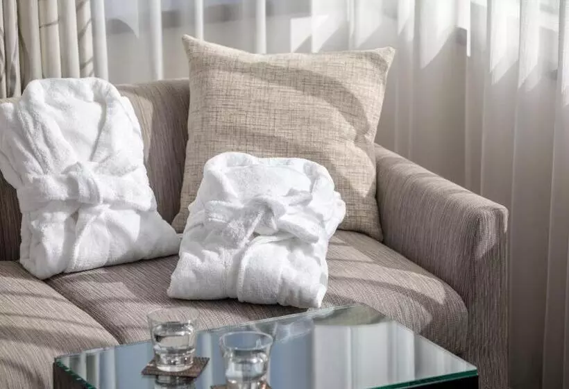 Отель The Celestine Tokyo Shiba