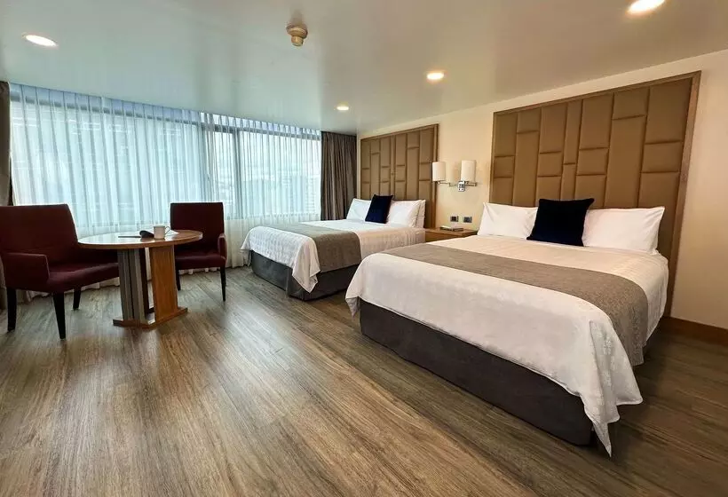 בית מלון כפרי Wyndham Garden Quito