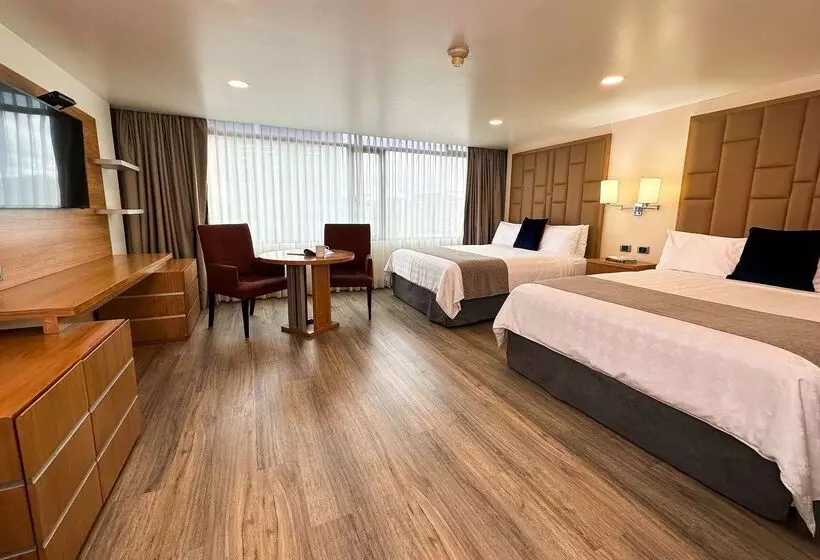 בית מלון כפרי Wyndham Garden Quito