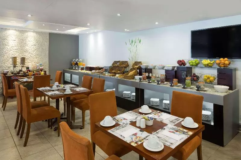 בית מלון כפרי Wyndham Garden Quito