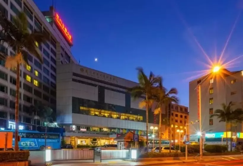 Отель Xiamen Huaqiao