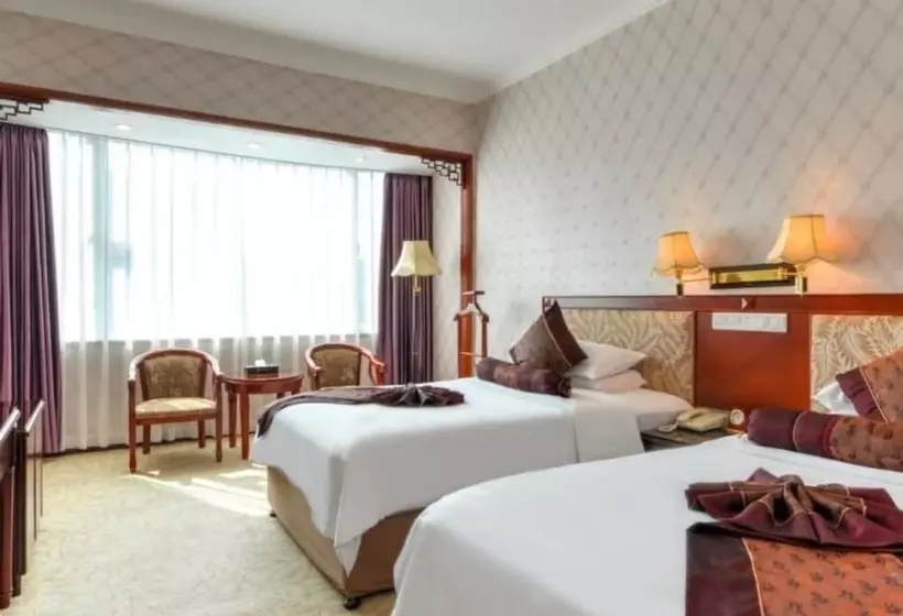 Отель Xiamen Huaqiao