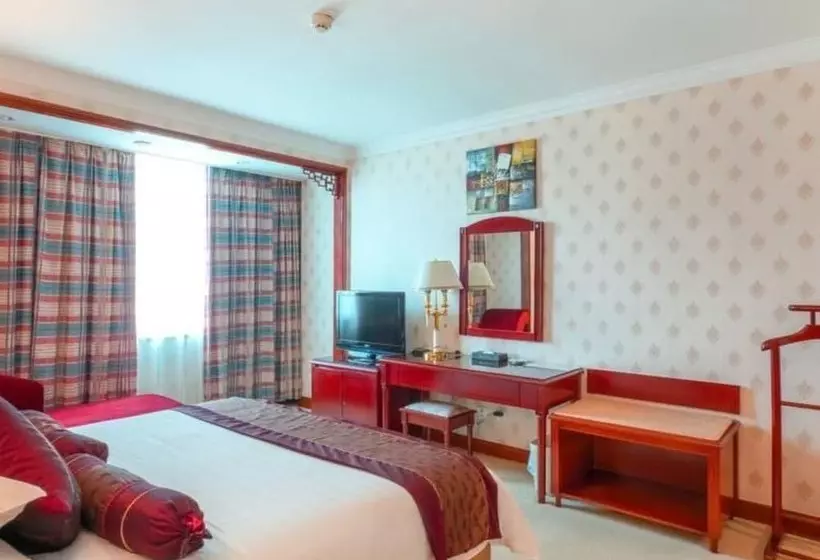 Отель Xiamen Huaqiao