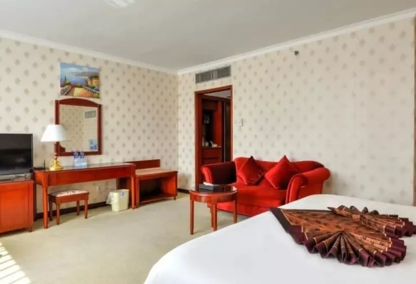 Отель Xiamen Huaqiao