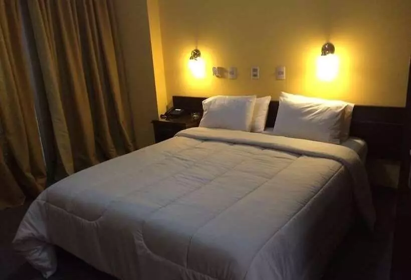 Manduvira Hotel Plaza