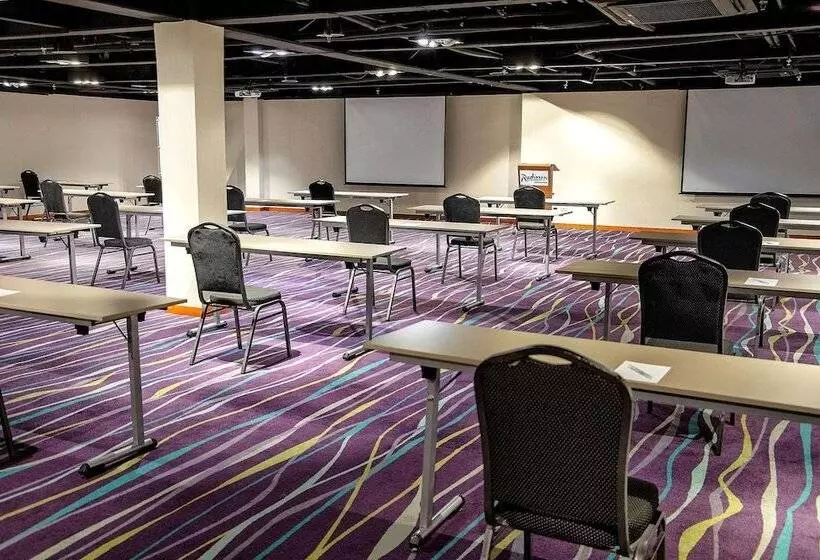 Radisson Bogota Metrotel