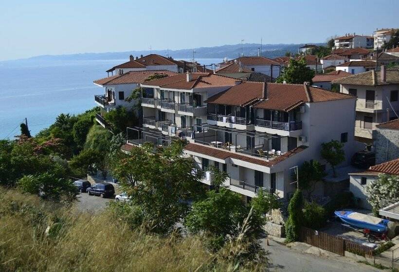 هتل Arellis Studios