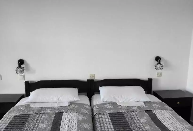 Hôtel Arellis Studios