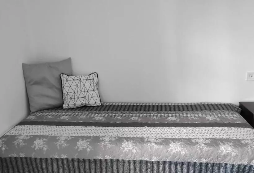 Hôtel Arellis Studios