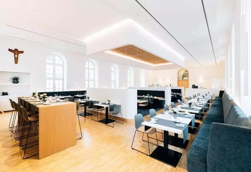 هتل Bildungs Und Tagungshaus Liborianum