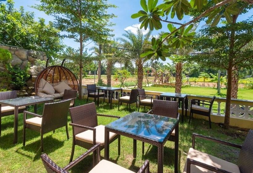 هتل Eden Hoi An Villas