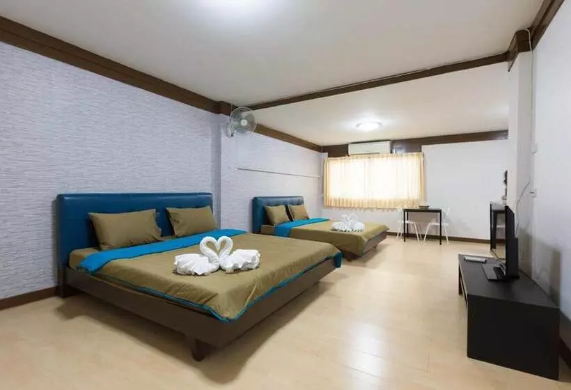 Hotelli Kesorn Place