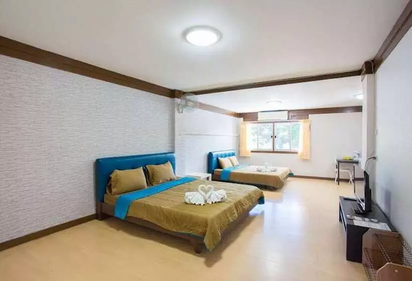 Hotelli Kesorn Place