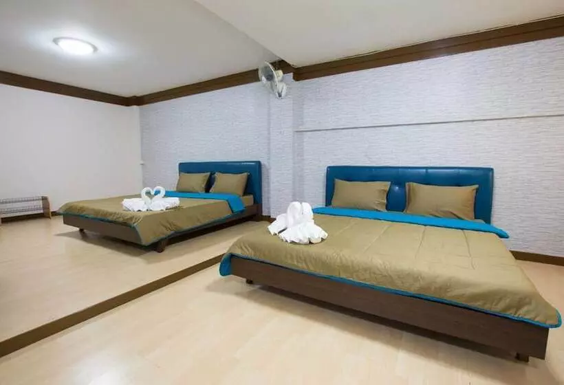 Hotelli Kesorn Place