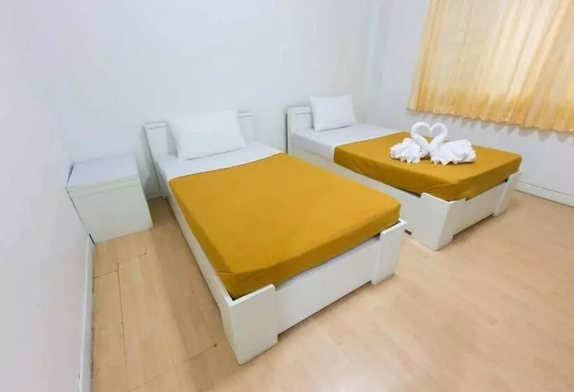 Hotelli Kesorn Place