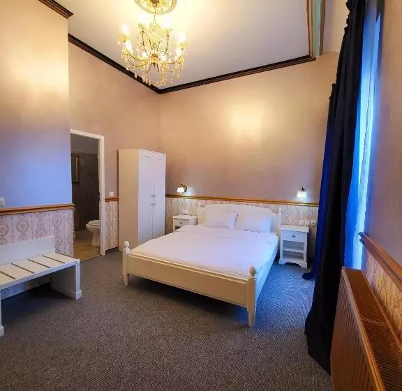 هتل Nf Palace Old City Bucharest