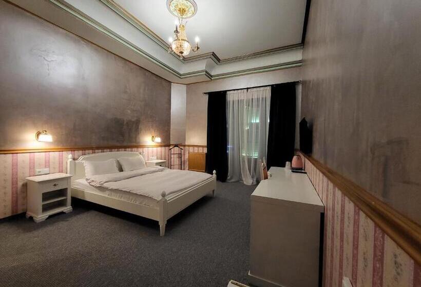 هتل Nf Palace Old City Bucharest