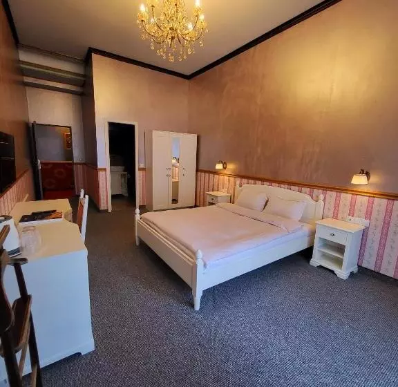 هتل Nf Palace Old City Bucharest