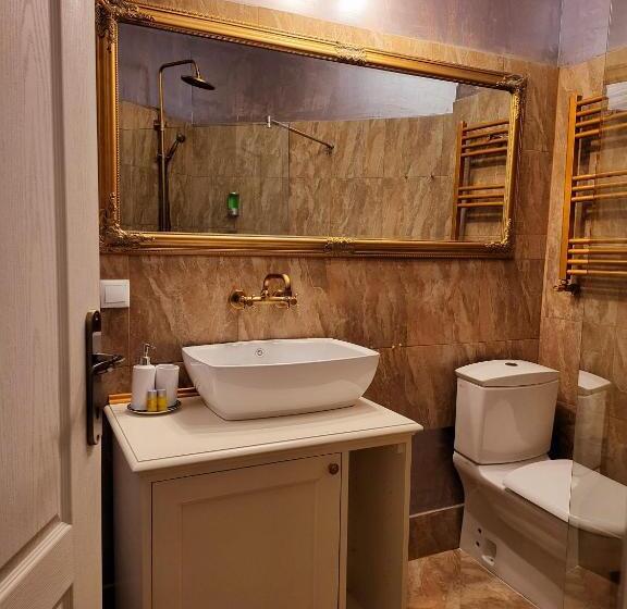 هتل Nf Palace Old City Bucharest