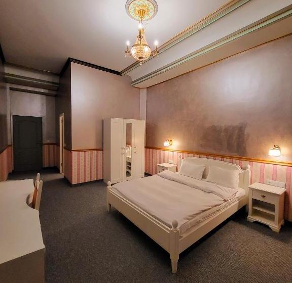 هتل Nf Palace Old City Bucharest