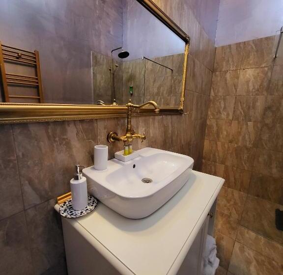 هتل Nf Palace Old City Bucharest