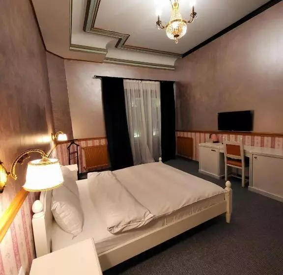 هتل Nf Palace Old City Bucharest