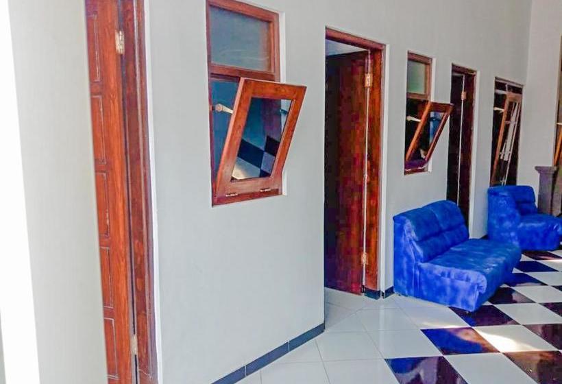 Hotell Oyo 2655 Rumah Kost Balqis
