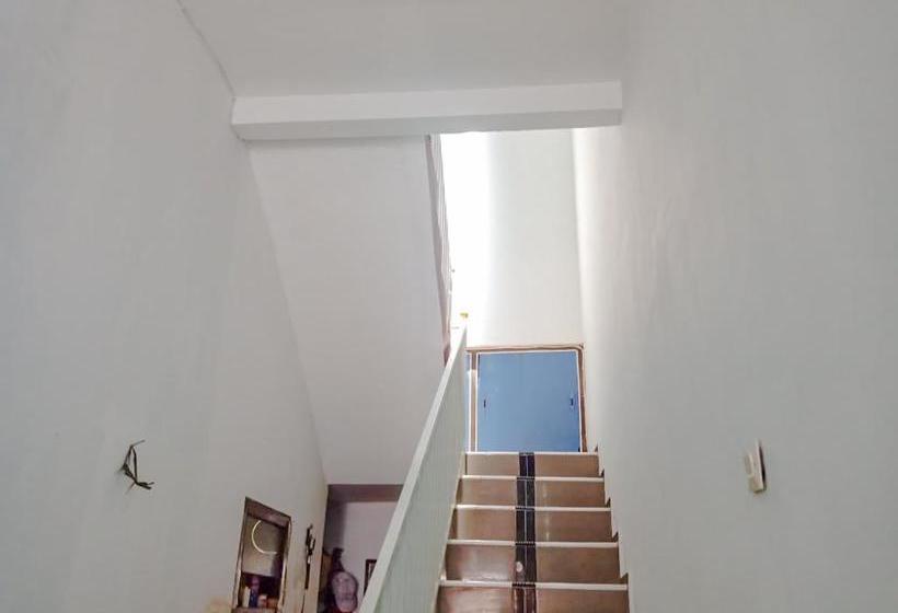 Hotell Oyo 2655 Rumah Kost Balqis