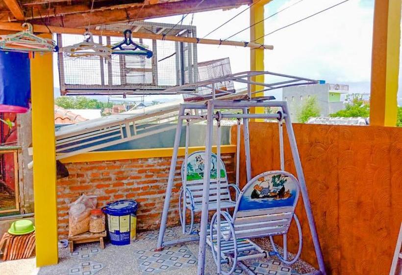 Hotell Oyo 2655 Rumah Kost Balqis