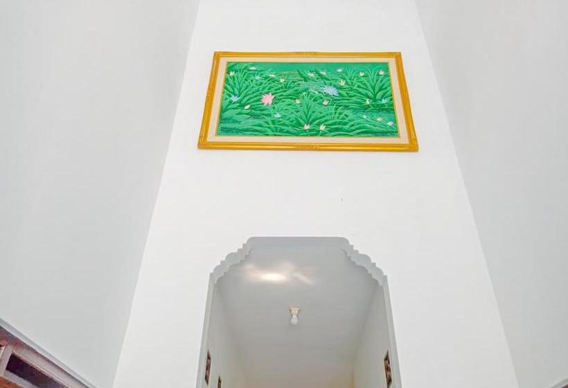 Hotell Oyo 2655 Rumah Kost Balqis