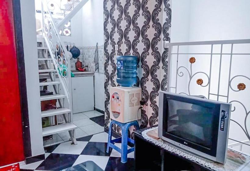 Hotell Oyo 2655 Rumah Kost Balqis