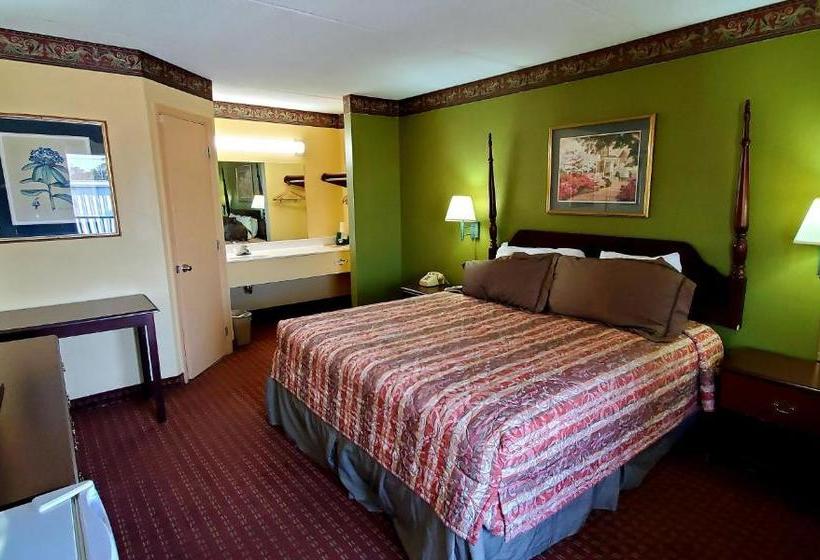 Отель Thomasville Inn
