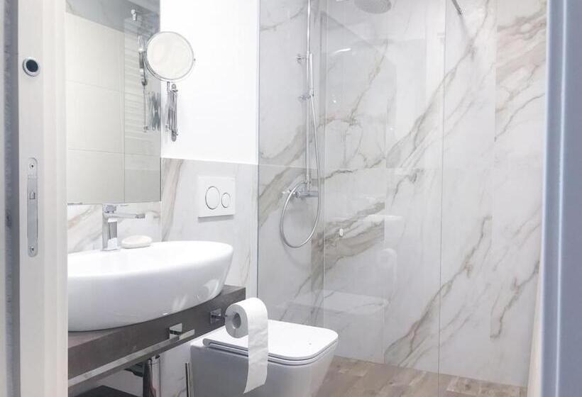 بنسيون Al Campanile Di San Daniele