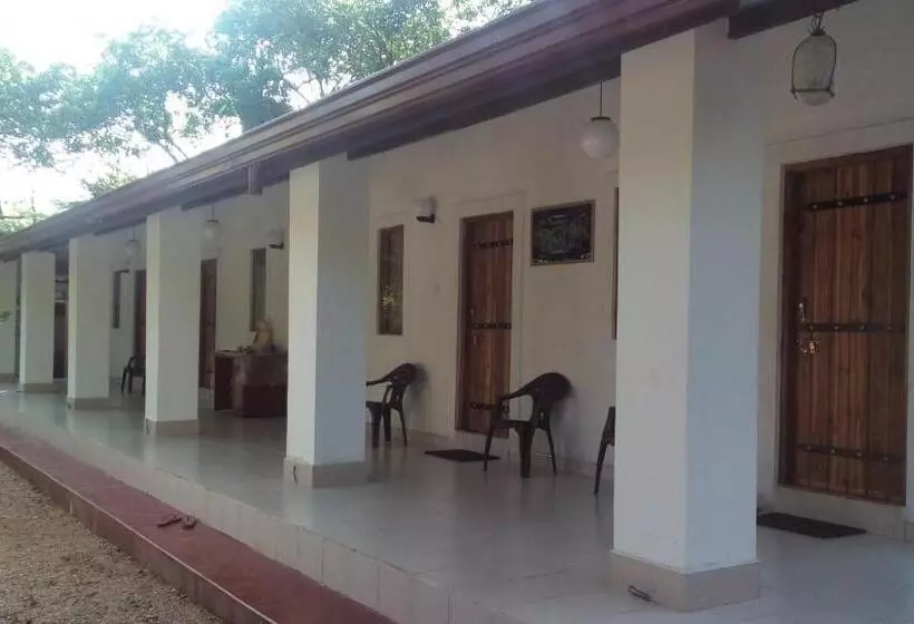 ペンション Amadi Rest